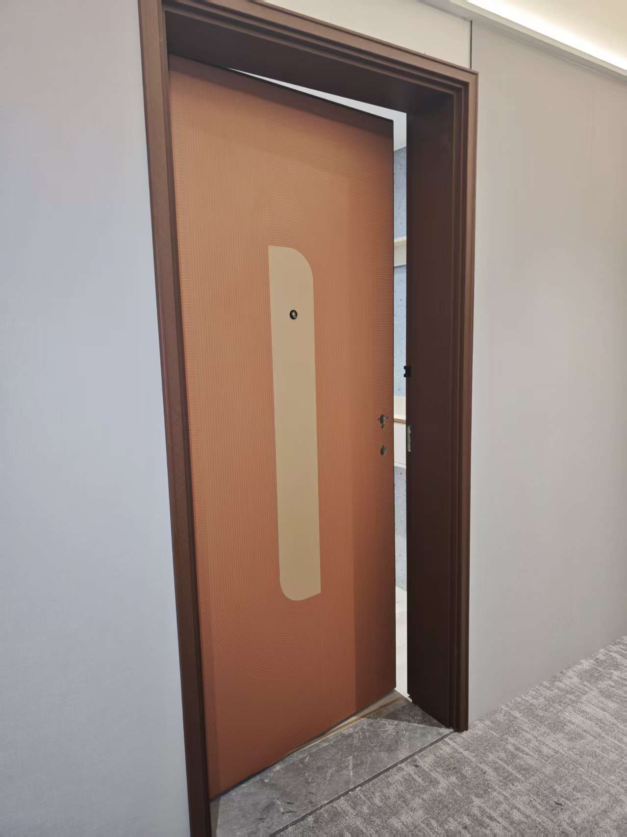 三聚氰胺饰门